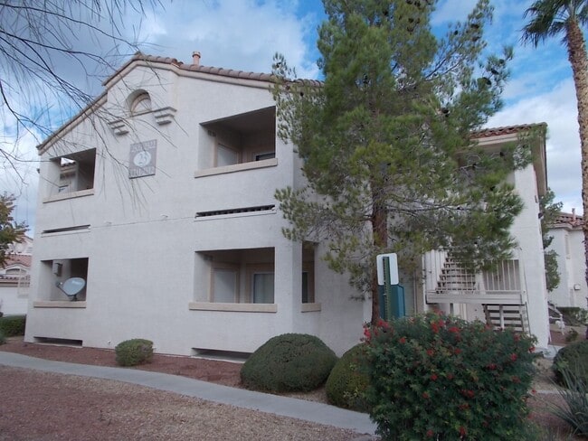 Photo - Beautifully Maintained Fully Furnished Hom... Unit 2312