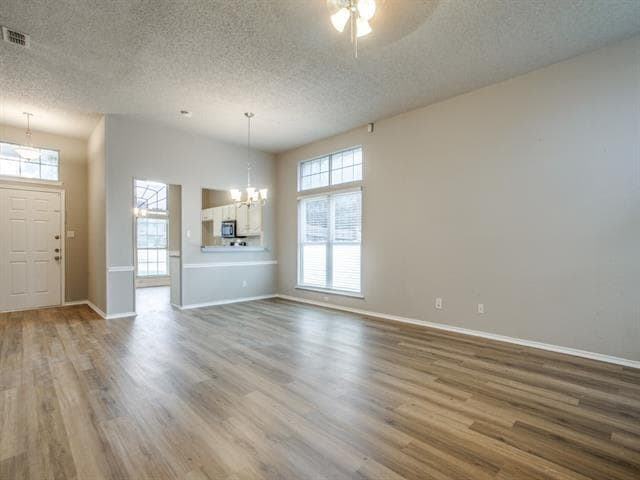 Photo - 428 Surrey Pl