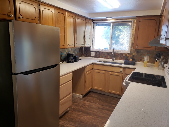 Photo - 825 Tilden Ave