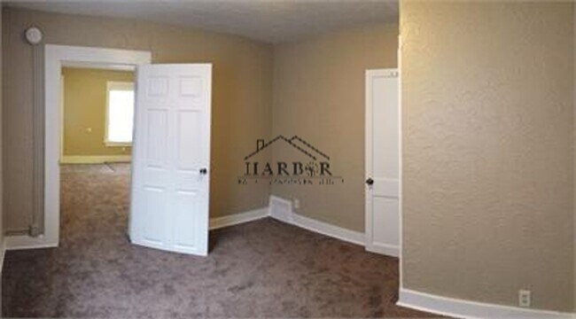 322 6th St SE Unidad 1