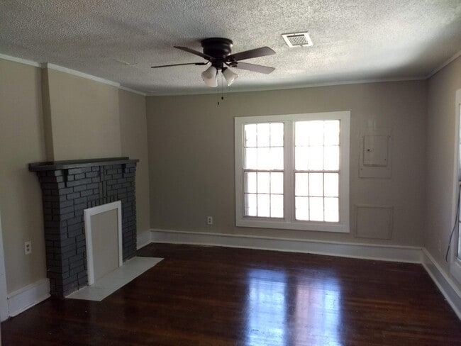 Photo - 481 Marianna St