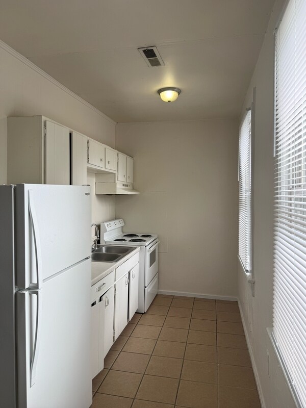 Photo - 1020 Jamison Ave SE