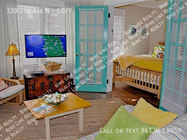 Photo - 320 7th Ave N