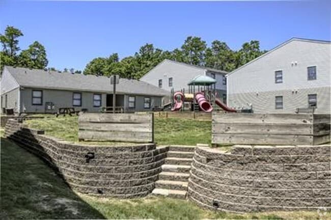 Building Photo - Stoneridge Unit 152-3 Rental
