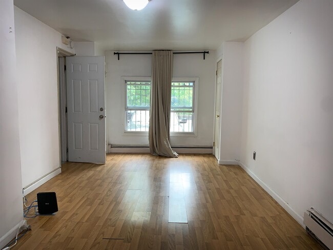 Photo - 639 Palisade Ave