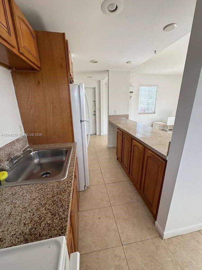 Photo - 7130 Rue Versailles Dr Unidad 6