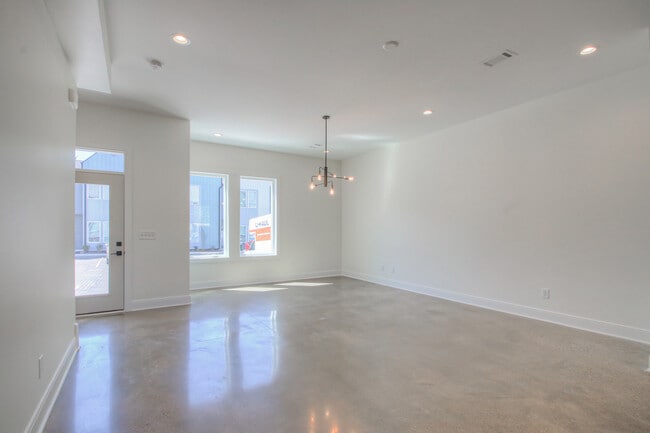 Photo - 1540 Yarra St
