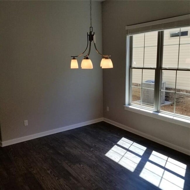 Photo - Nice 3 bedroom 3.5 bath near campus in Fayetteville