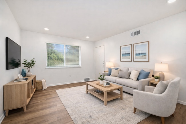 Photo - Royal Court Apartments