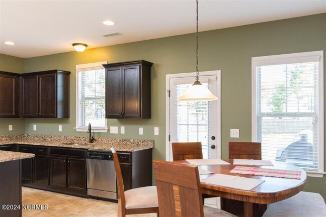 Photo - 142 Pamlico Drive