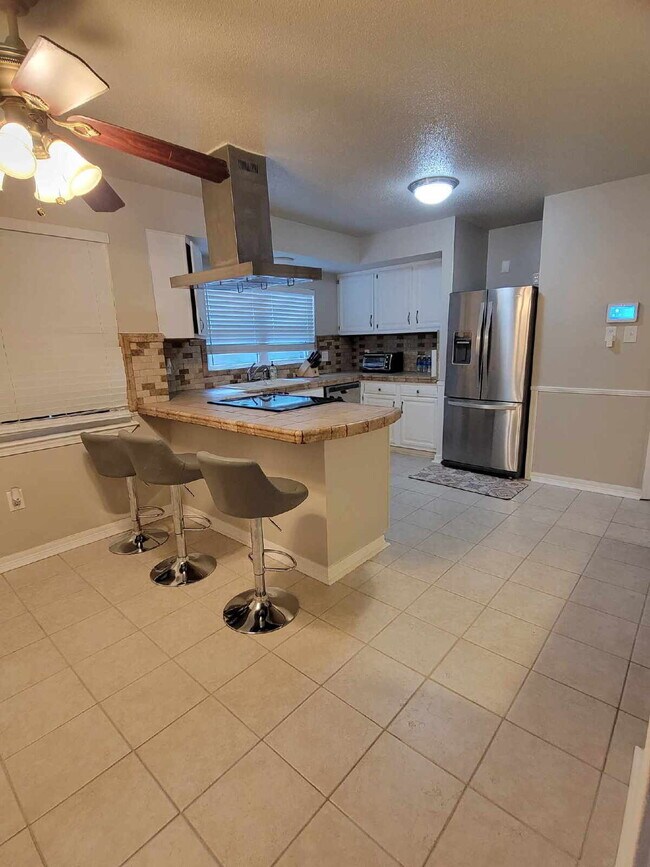 Photo - Beautiful Biloxi 3/2 fully furnished TDY!