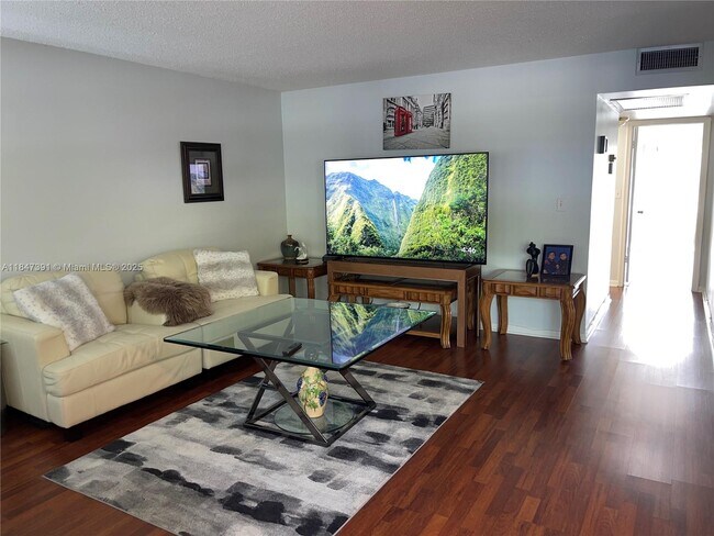 Photo - 1904 Bermuda Cir Condo Unit G1