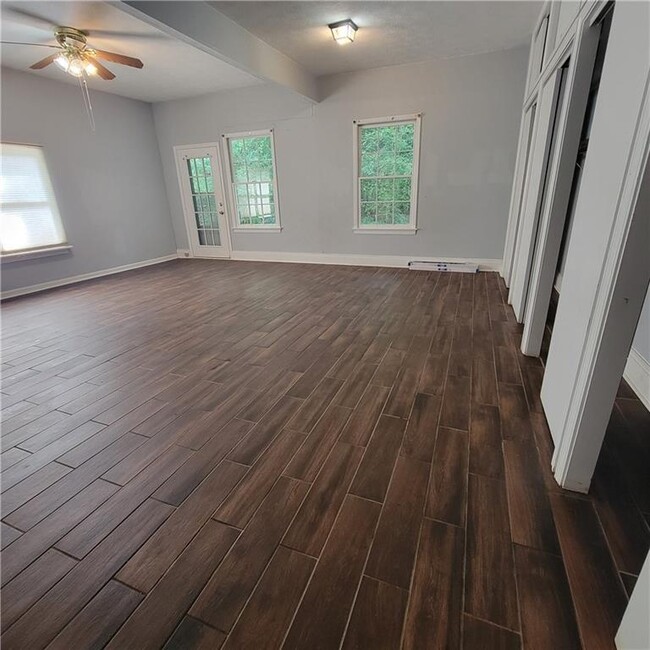 Photo - 2278 Valley Dr