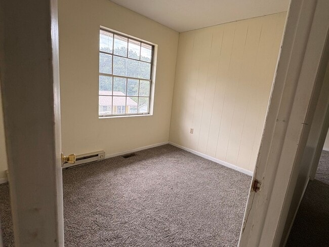 43 Oak St