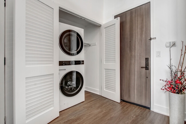 Carga frontal de LG con D/D - The BW