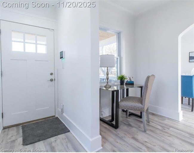 Photo - 279 Manistique St