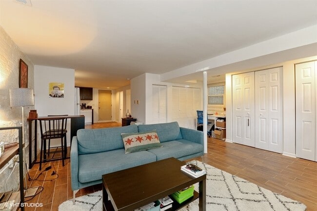 Living Room - 2019 W Moffat St Unit BSMT