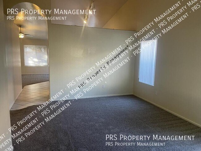 Photo - 837 E Glenmere Dr