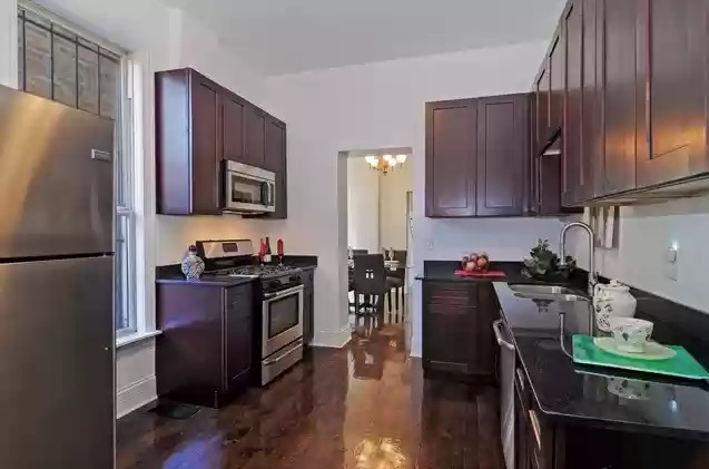 Photo - 2940 W Adams St