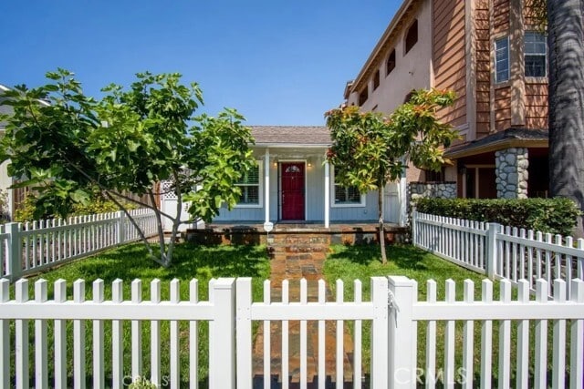 Photo - 1071 Newport Ave