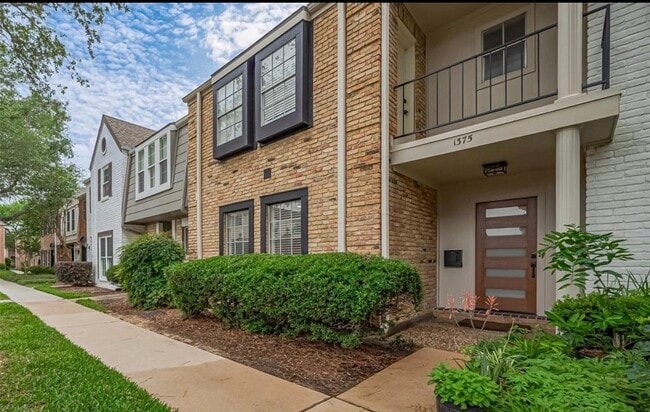 Building Photo - 1375 Country Pl Dr