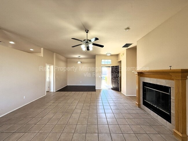 Photo - 8305 NW 73rd St