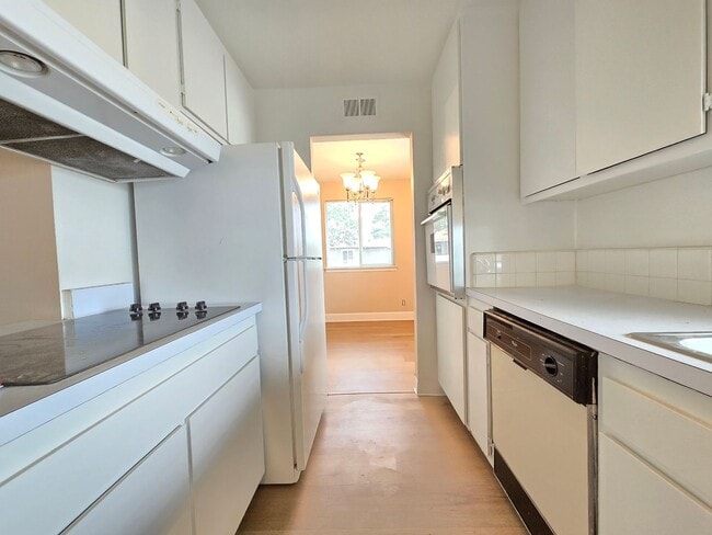 Photo - Henderson Unit 1