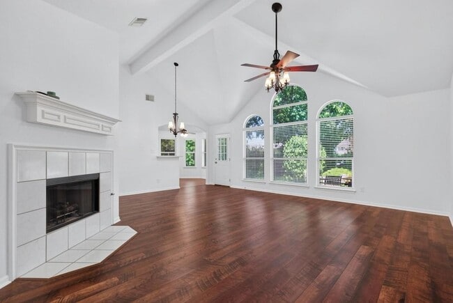 1402 Club Chase Dr