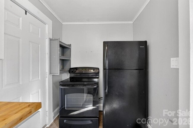 Photo - 713 Prospect St NW