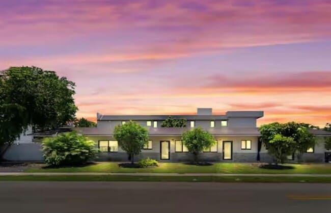 Building Photo - 320 NE 15th Ave Unit 2