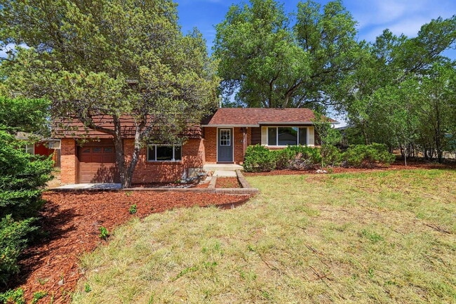 Building Photo - $1,895.95, 3-bed, 2-bath, located in Colorado Springs with Central AC.