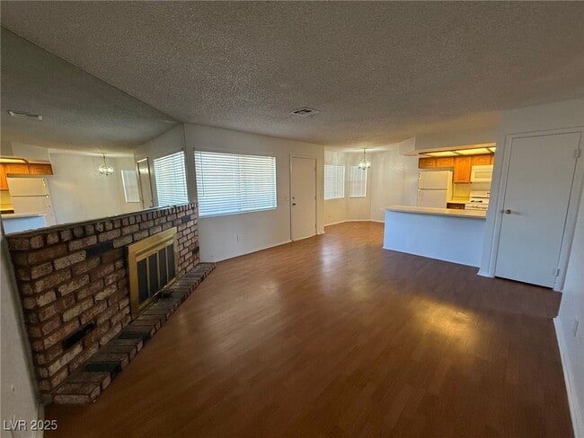 Photo - 725 Rock Springs Dr Unit 201