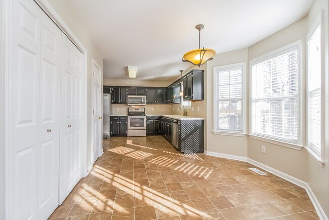 Photo - 2832 Rippavilla Way