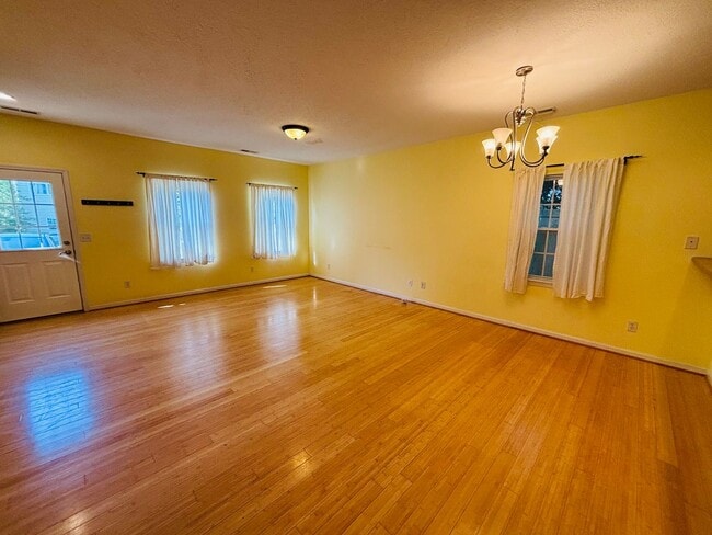 Photo - 3 Bedroom, 2.5 Bath Townhouse