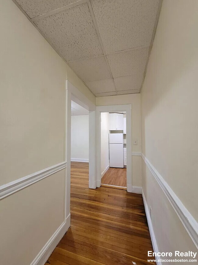 Photo - 364 Riverway Unidad 9