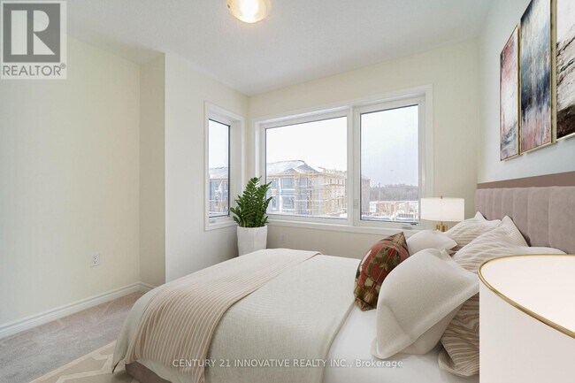 Photo - 3325 Thunderbird Prom