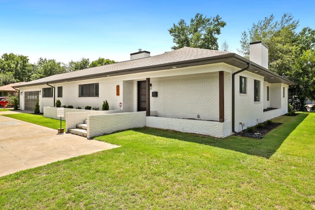 Photo - 702 Shipley St Unit ID1221846P