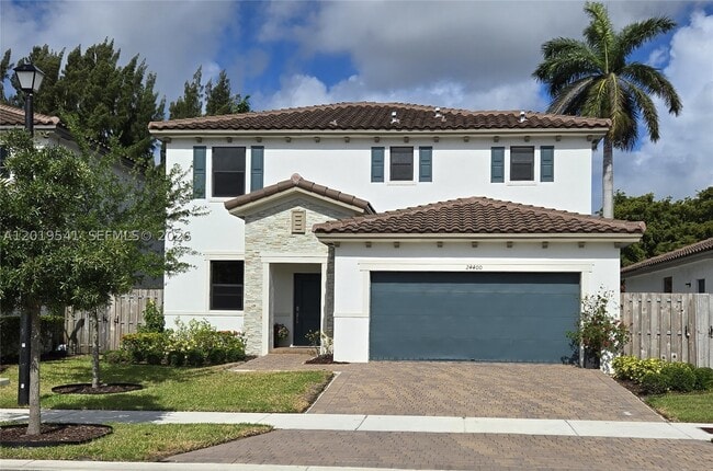 Building Photo - 24400 SW 119th Ave