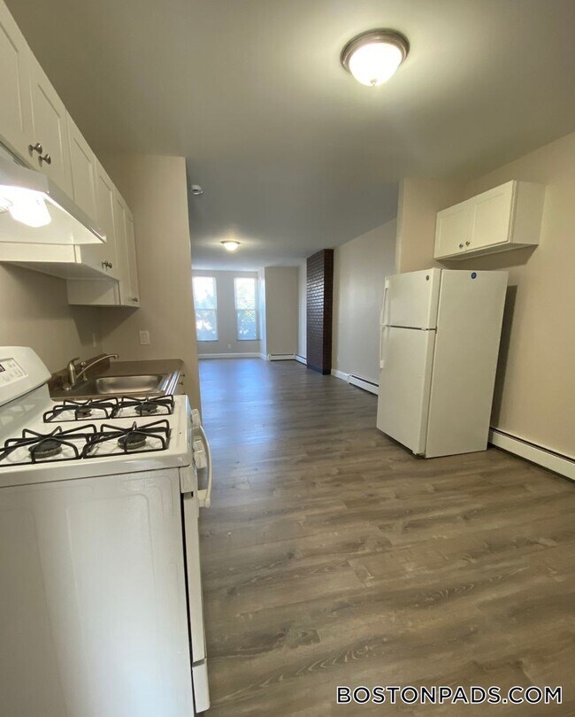 Photo - 671 Middle St Unidad 13