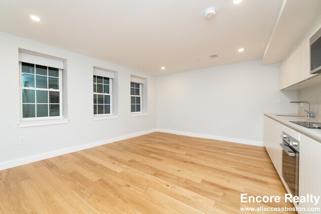 Photo - 22 Fleet St Unit 7