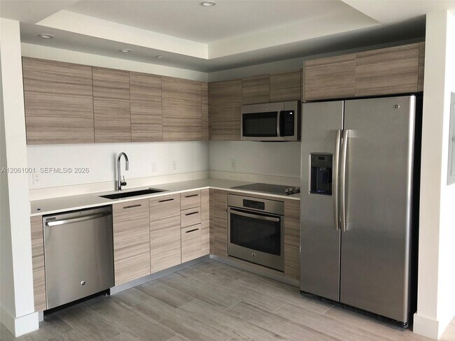 Photo - 121 NE 34th St Unit 811