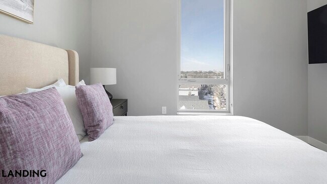 Photo - 299 DeBaliviere Ave Unit S625