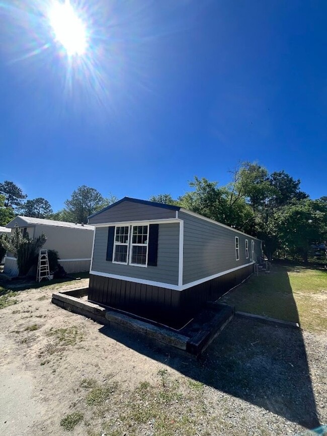 Photo - NEW LISTING!!