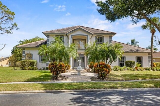 Photo - 2-Story pool home in The Fairways of Hunte...
