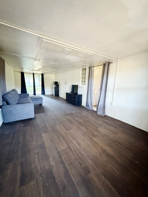 Building Photo - 9604 4th Ave