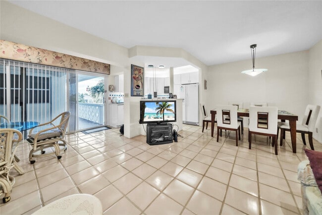 Photo - 2400 S Ocean Dr Unidad 312(availableJan2)