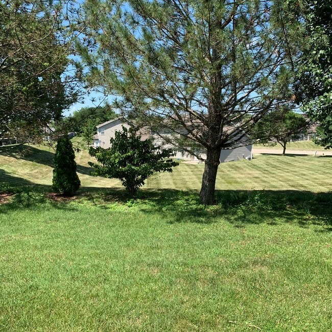 Photo - Beautiful House in nice family neighborhood!