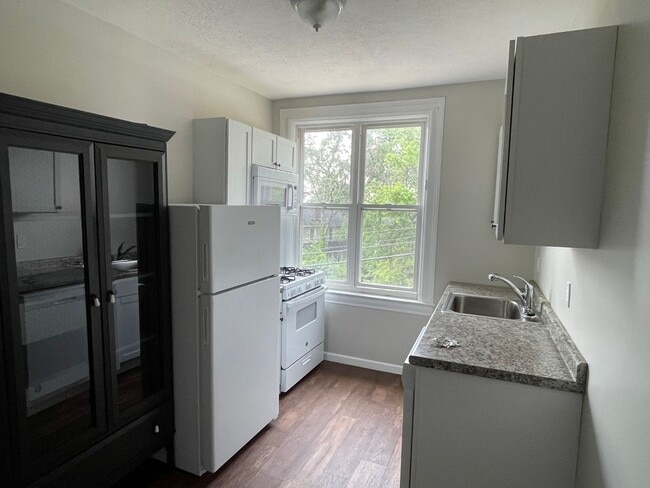 Photo - 147 Meade Ave Unit Apt 3