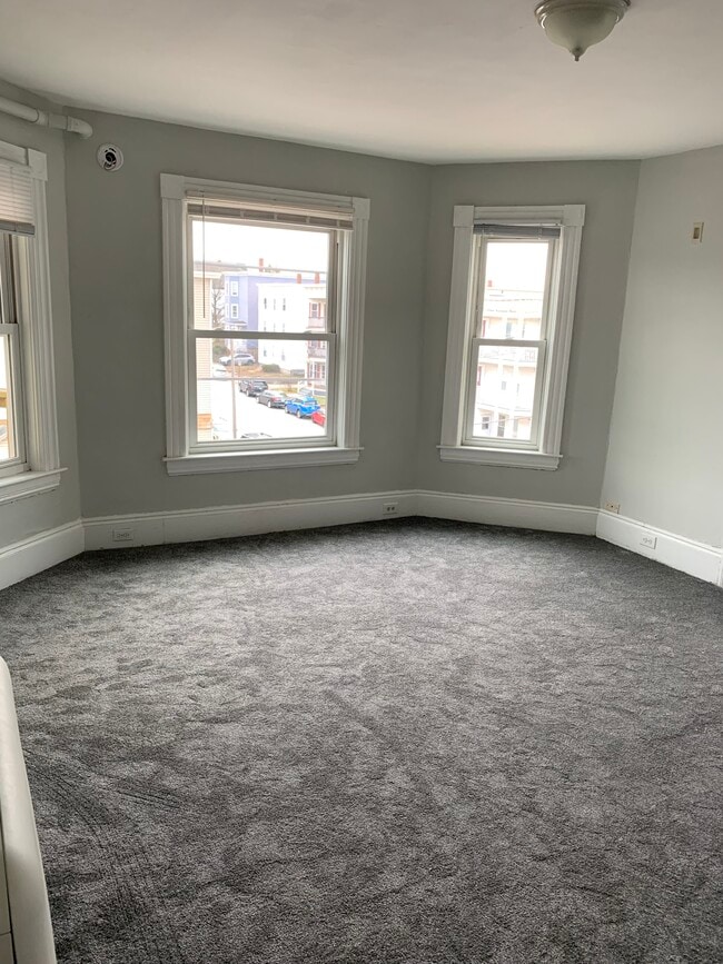 Photo - 199 Kelley St