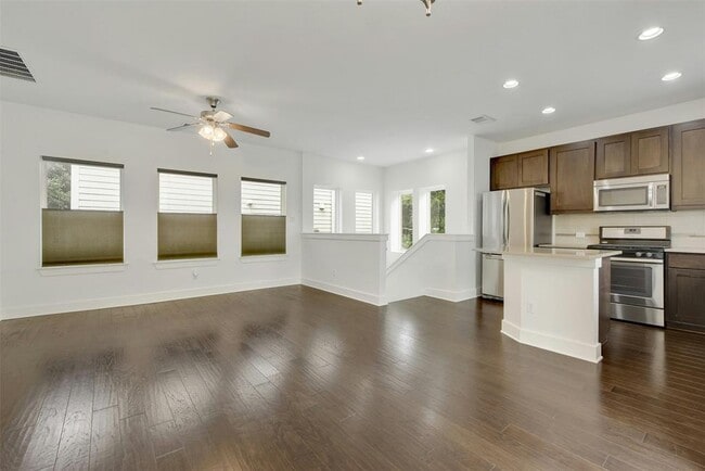 Photo - 1901 Warely Ln Unit 292C